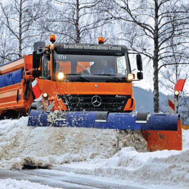 Vehicule stingere incendii